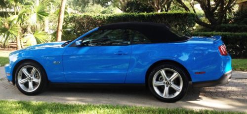 2012 ford mustang gt convertible 2-door 5.0l