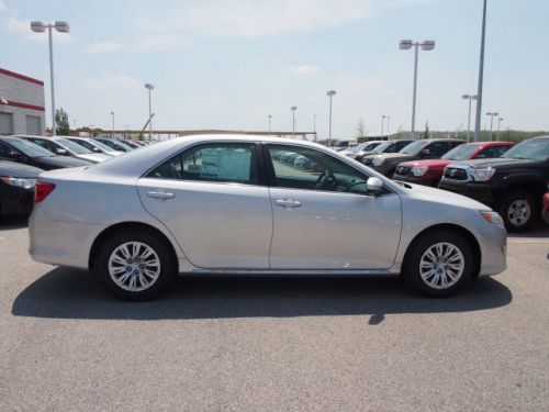 2014 toyota camry le