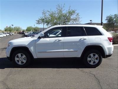 13 grand cherokee rwd 4dr laredo new 3.6 liter white