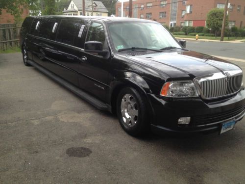 Lincoln, limo, navigator, 10 pass