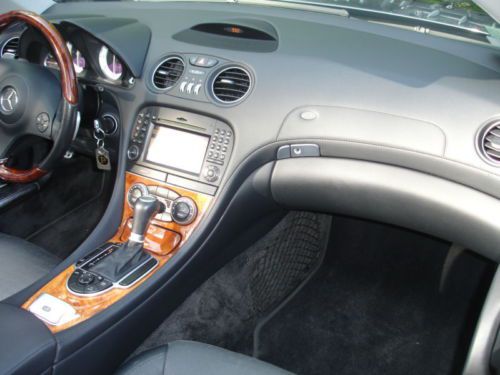 2009 Mercedes-Benz SL550 AMG, image 2