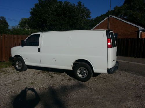 2007 chevrolet express 3500 duramax base standard cargo van 4-door 6.6l