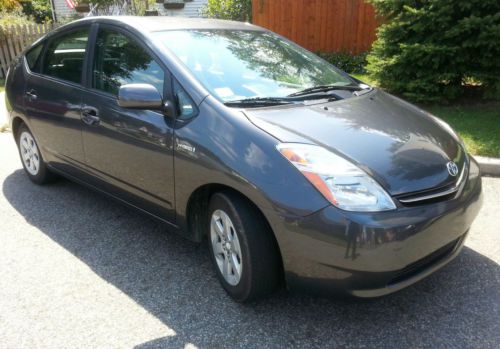 2009 toyota prius. hybrid-gas. true gas saver!!!