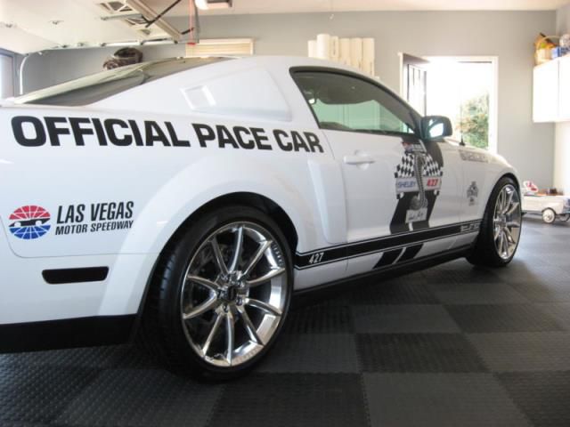 Ford mustang gt 500 supersnake 427 pace car