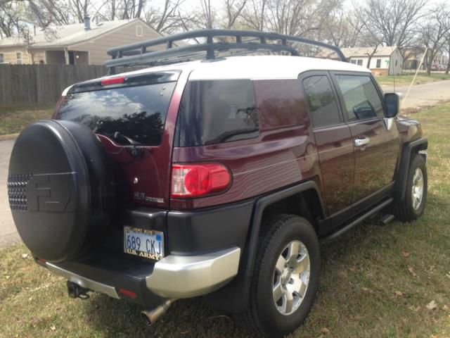 Toyota fj cruiser base sport utility 4-door