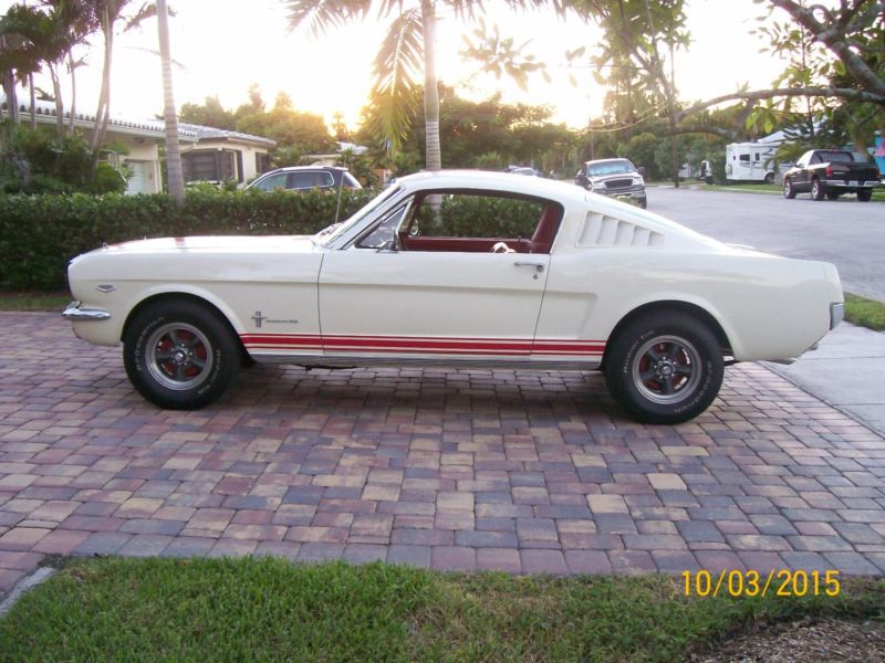 1965 ford mustang