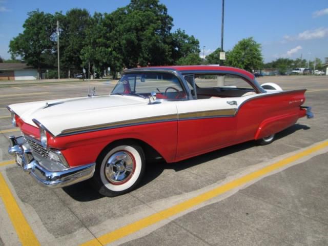 Ford: fairlane hardtop