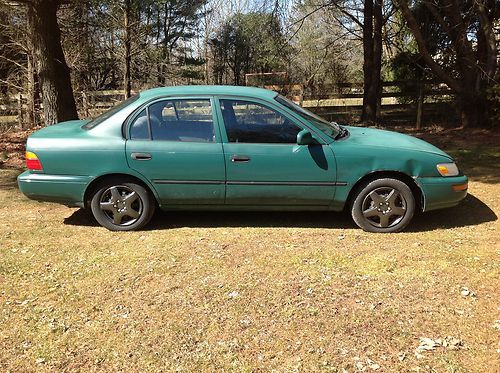 1993 toyota corolla base sedan 4-door 1.6l