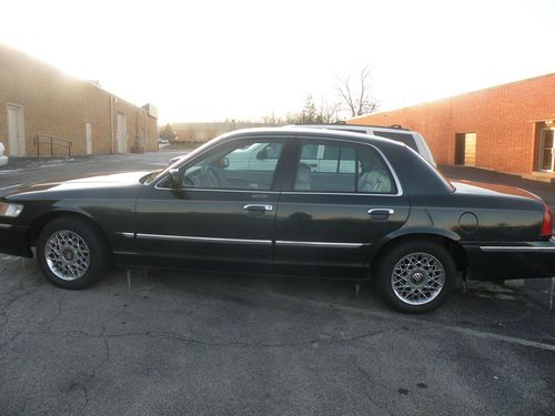 2002 mercury grand marquis gs sedan 4-door 4.6l