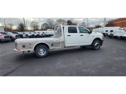 2024 ram ram 3500 chassis cab ram 3500 tradesman crew cab chassis 4x4 60&#039; ca