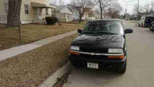 2003 Chevrolet S10 ZR5 Crew Cab Pickup 4-Door 4.3L, image 2