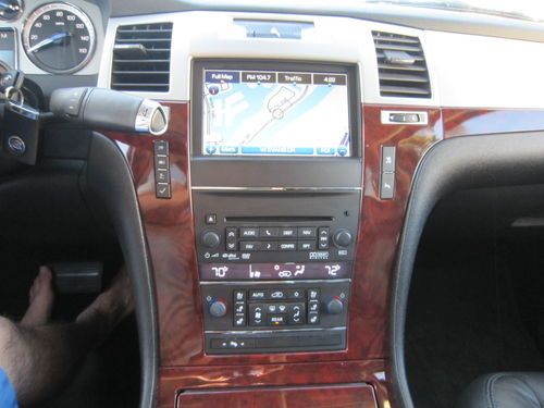 2011 cadillac escalade