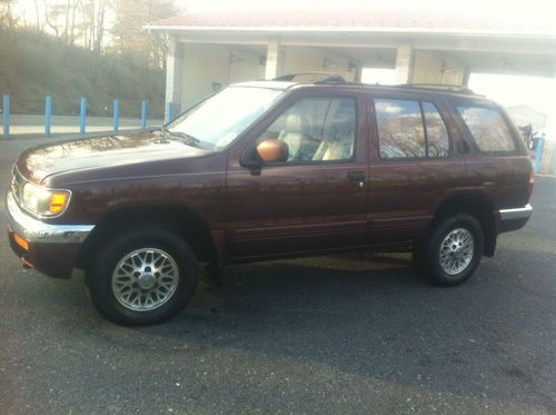 1996 nissan pathfinder le sport utility 4-door 3.3l