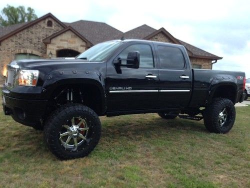 2011 gmc 2500 hd denali diesel 4x4! lift,wheels,tires extra clean!!!