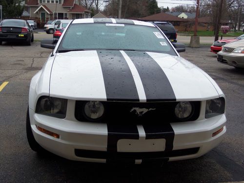 2005 ford mustang gt coupe 2-door 4.6l