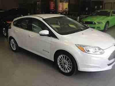 NEW 2013 FOCUS ELECTRIC 5-DOOR HATCHBACK WITH LEATHER, US $41,585.00, image 5