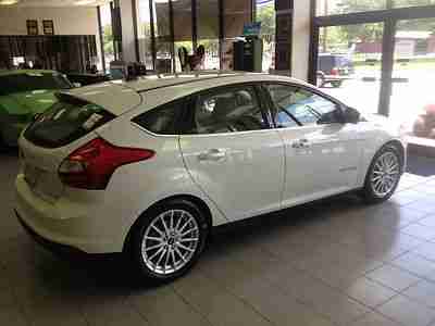 NEW 2013 FOCUS ELECTRIC 5-DOOR HATCHBACK WITH LEATHER, US $41,585.00, image 8