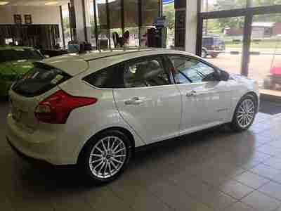 NEW 2013 FOCUS ELECTRIC 5-DOOR HATCHBACK WITH LEATHER, US $41,585.00, image 13