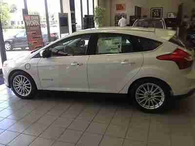 NEW 2013 FOCUS ELECTRIC 5-DOOR HATCHBACK WITH LEATHER, US $41,585.00, image 17