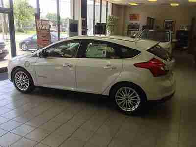 NEW 2013 FOCUS ELECTRIC 5-DOOR HATCHBACK WITH LEATHER, US $41,585.00, image 18