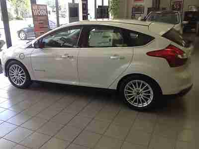 NEW 2013 FOCUS ELECTRIC 5-DOOR HATCHBACK WITH LEATHER, US $41,585.00, image 19