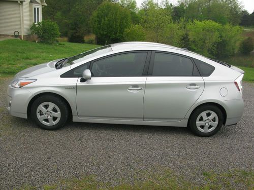 2011 toyota prius iii