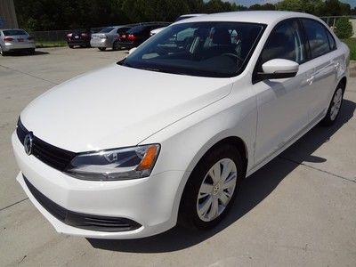 Not salvage 12 vw jetta se 2.5l auto clean title low reserve make offer 28k mi