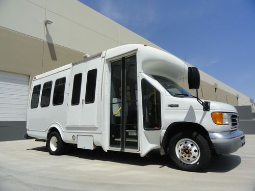 2005 ford e-450 super duty base cab &amp; chassis 2-door 6.0l