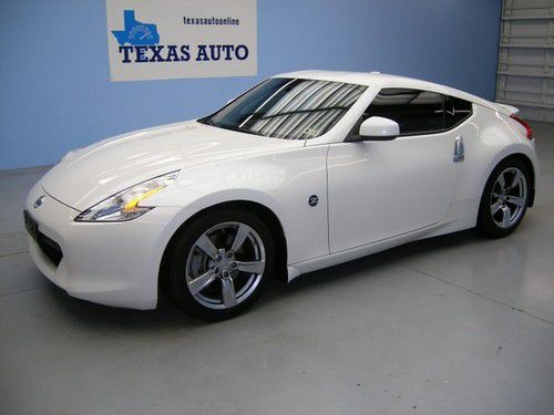 We finance!!!  2009 nissan 370z touring auto paddles push start 19 rim 1 own