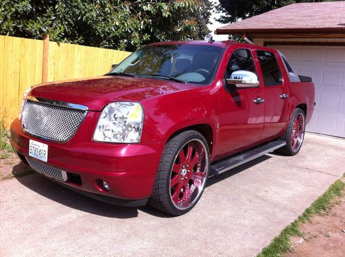 2007 chevrolet avalanche,denali conversion,26 inch asanti rims,dvd,and more,4x4.