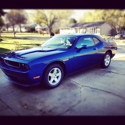 2009 dodge challenger se coupe 2-door 3.5l