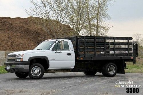 2004 chevrolet silverado 2500hd stake bed one owner! tommy gate serviced! clean!