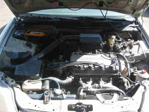 1999 Honda Civic Value Package Sedan 4-Door 1.6L, NO RESERVE, image 18