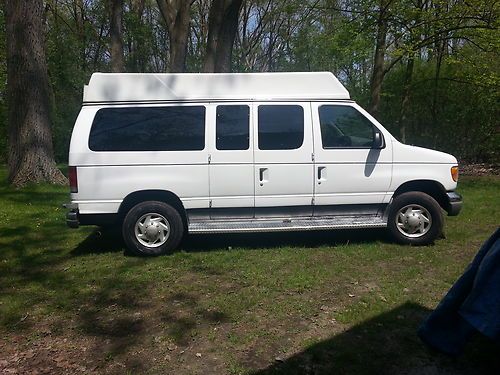 2001 high top van with wheelchair lift