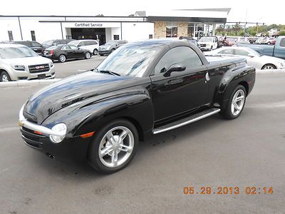 2003 chevy ssr reg cab 5.3 v-8 low low mileage