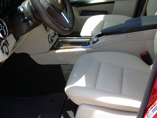 2013 GLK350 AWD NAV. Back-up cam. Keyless. Driver Assist. Heated Seats, image 9