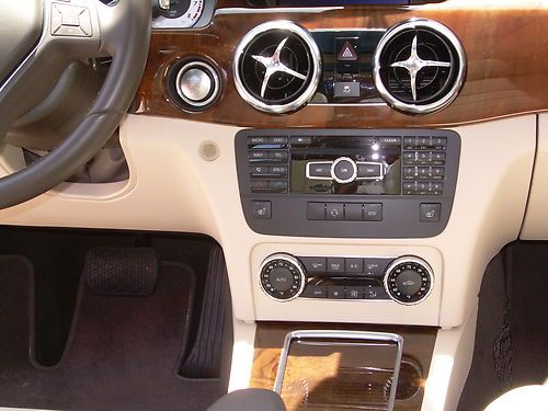 2013 GLK350 AWD NAV. Back-up cam. Keyless. Driver Assist. Heated Seats, image 12