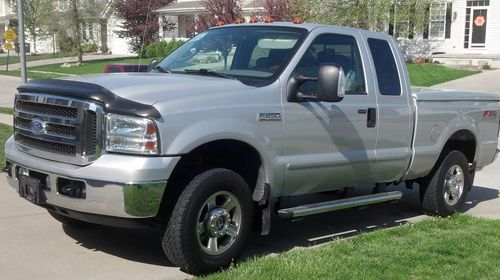 2005 ford f250 fx4 lariat, super duty, super cab, 4x4, v8, low miles, immaculate