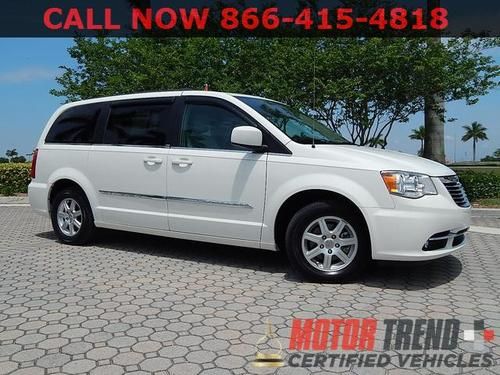 2011 chrysler town &amp; country touring-l