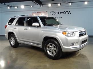 2011 gray sr5! sun roof cloth seats
