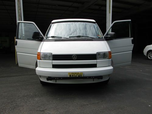 1993 volkswagen eurovan mv standard passenger van 3-door 2.5l