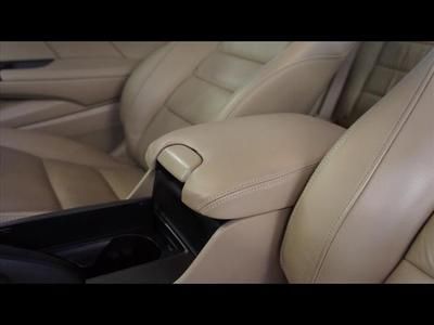 EX-L V6 Manual Coupe 3.5L Satellite Radio MP3 Player Auxiliary Audio Input, image 22