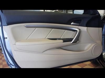 EX-L V6 Manual Coupe 3.5L Satellite Radio MP3 Player Auxiliary Audio Input, image 23