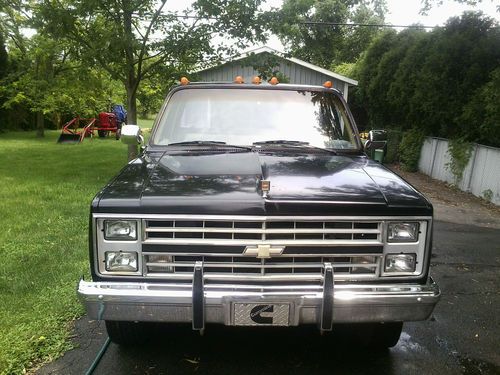 1986 chevy 1-ton pickup with 4bt cummins engine