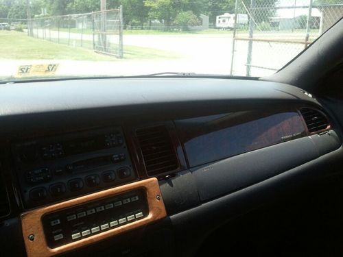 2001 Lincoln Town Car Base Limousine 4-Door 4.6L, image 5