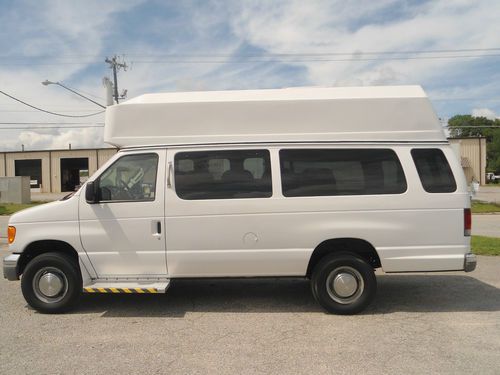 2006 ford e-350 handicap passanger super duty  van / bus