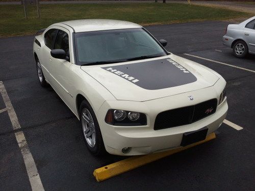 2006 dodge charger sxt sedan 4-door 3.5l