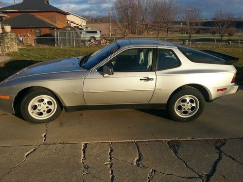 1989 porsche 944 base coupe 2-door 2.7l