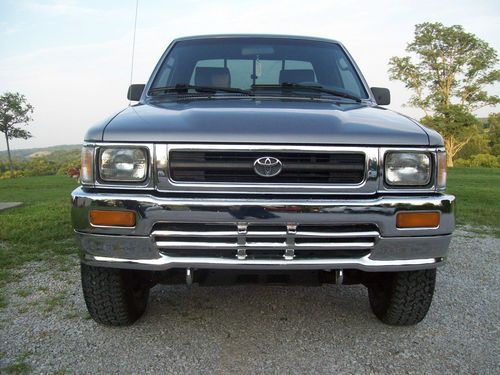 1995 toyota pickup ext cab 4x4 4cyl 5 sp low miles!