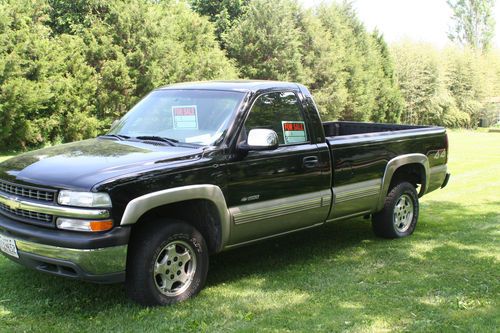 2000 Chevrolet Silverado 1500 Base Standard Cab Pickup 2-Door 4.3L, image 2